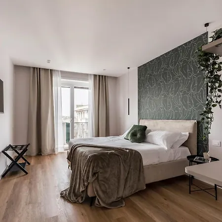 Apartment The Rent - Spacious Three-bedroom Flat In The San Giovanni Area