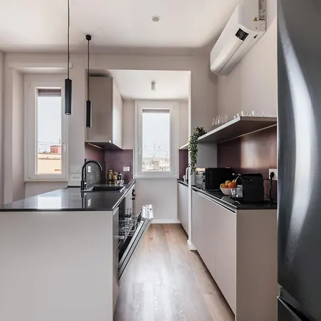 The Rent - Spacious Three-bedroom Flat In The San Giovanni Area Appartamento *