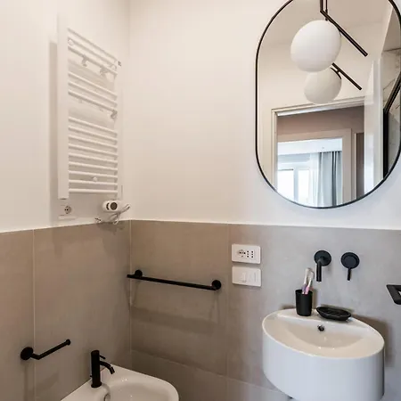 Appartamento The Rent - Spacious Three-bedroom Flat In The San Giovanni Area Roma