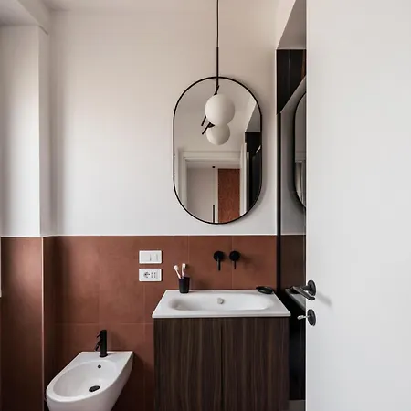 The Rent - Spacious Three-bedroom Flat In The San Giovanni Area * Roma