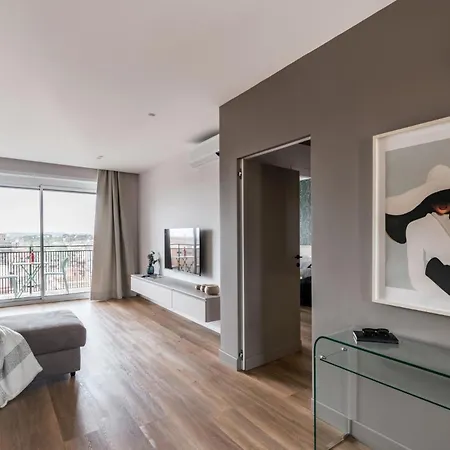 Appartamento The Rent - Spacious Three-bedroom Flat In The San Giovanni Area Roma