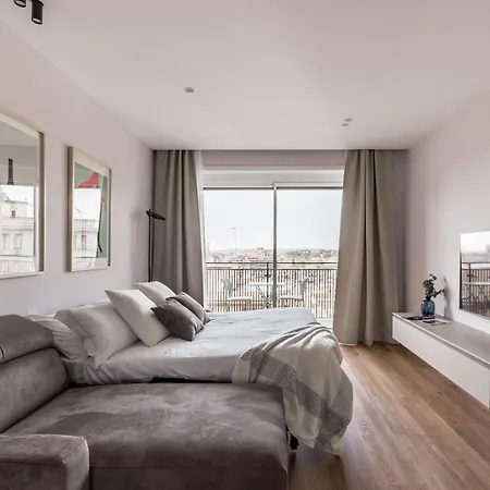 Appartamento The Rent - Spacious Three-bedroom Flat In The San Giovanni Area *